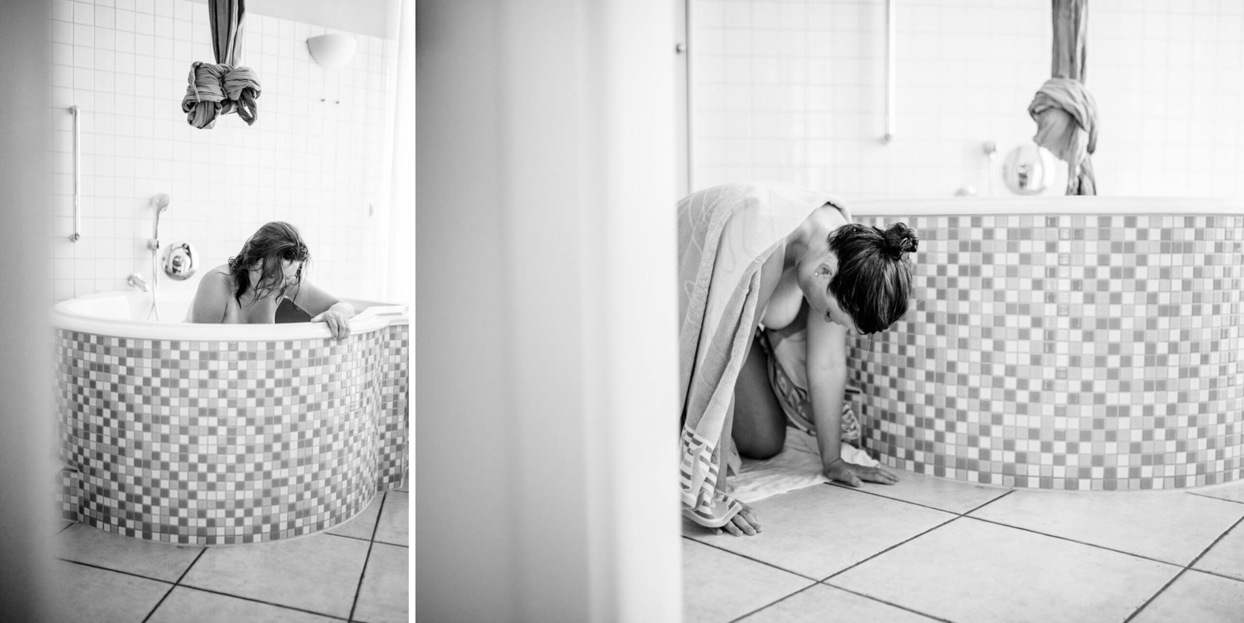 Mama mit Wehen hockt in Geburtswanne, Geburtsfotografie im Geburtshaus